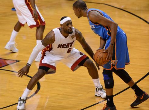 Strategi Pertahanan Zone Defense Untuk Menutup Ruang